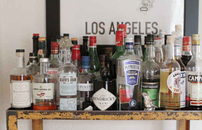 15 Tips For The Best At Home Bar & How To Organize It
