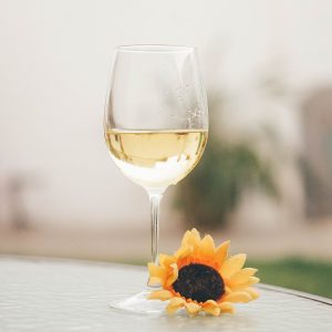Help and Advice on Gifting White Wine