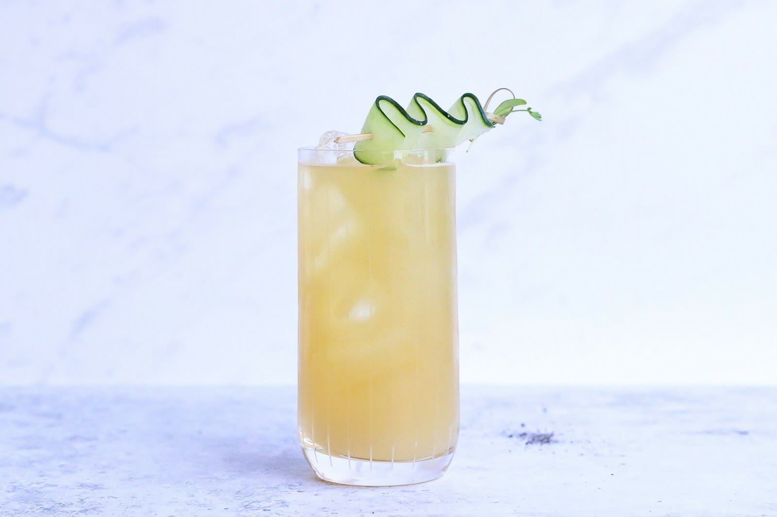 rum-and-ginger-ale-cocktail-recipe-saucey-blog