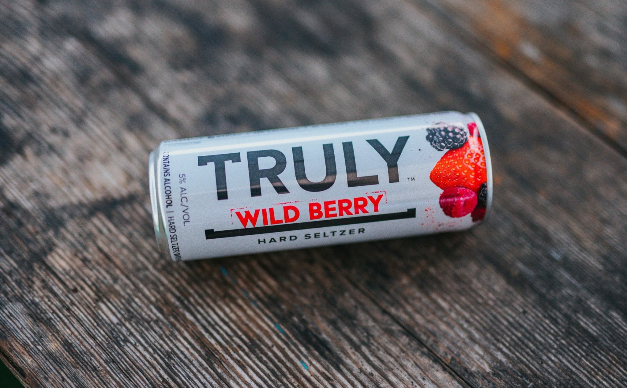 White Claw Vs Truly Which Is The Best Hard Seltzer? Saucey