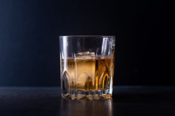 photo-by-kelly-visel-on-unsplash_whiskey-glasses-which-glasses-to-use-for-every-drink_lowball